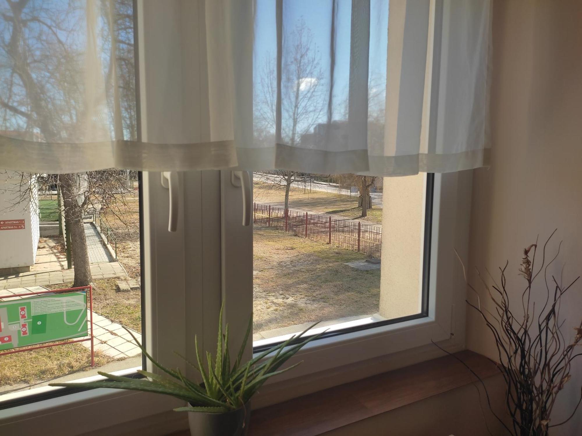 Napsugar Szallo Baja Zimmer foto